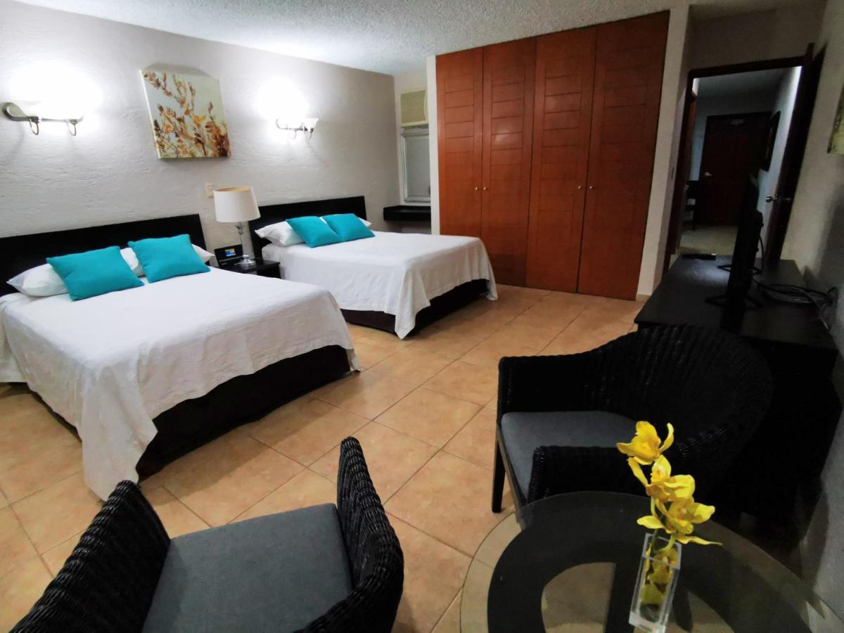 Brisas Beachfront Studios In Hotel Zone Cancún Exterior foto